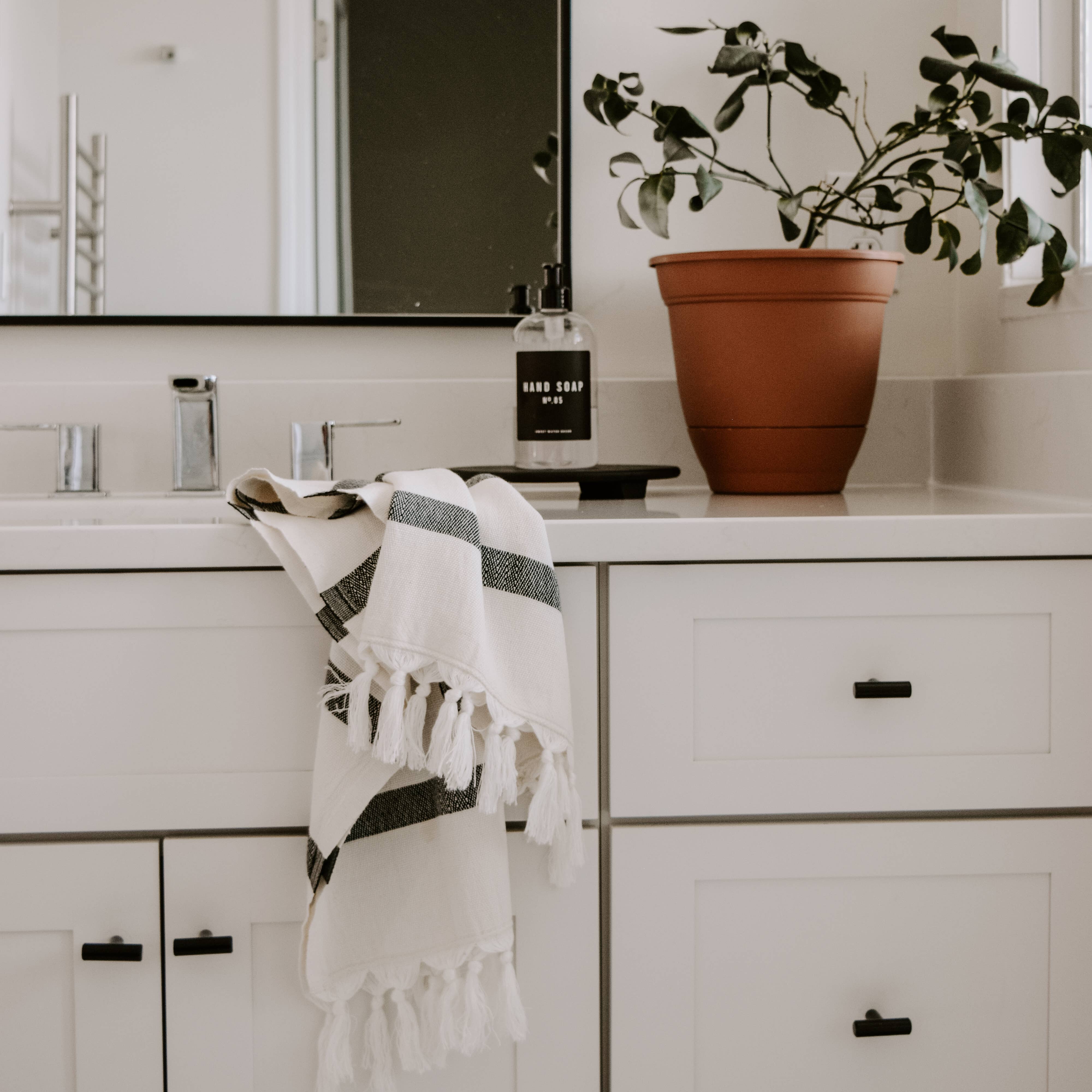 Turkish Cotton Hand Towel | Single Stripe Design