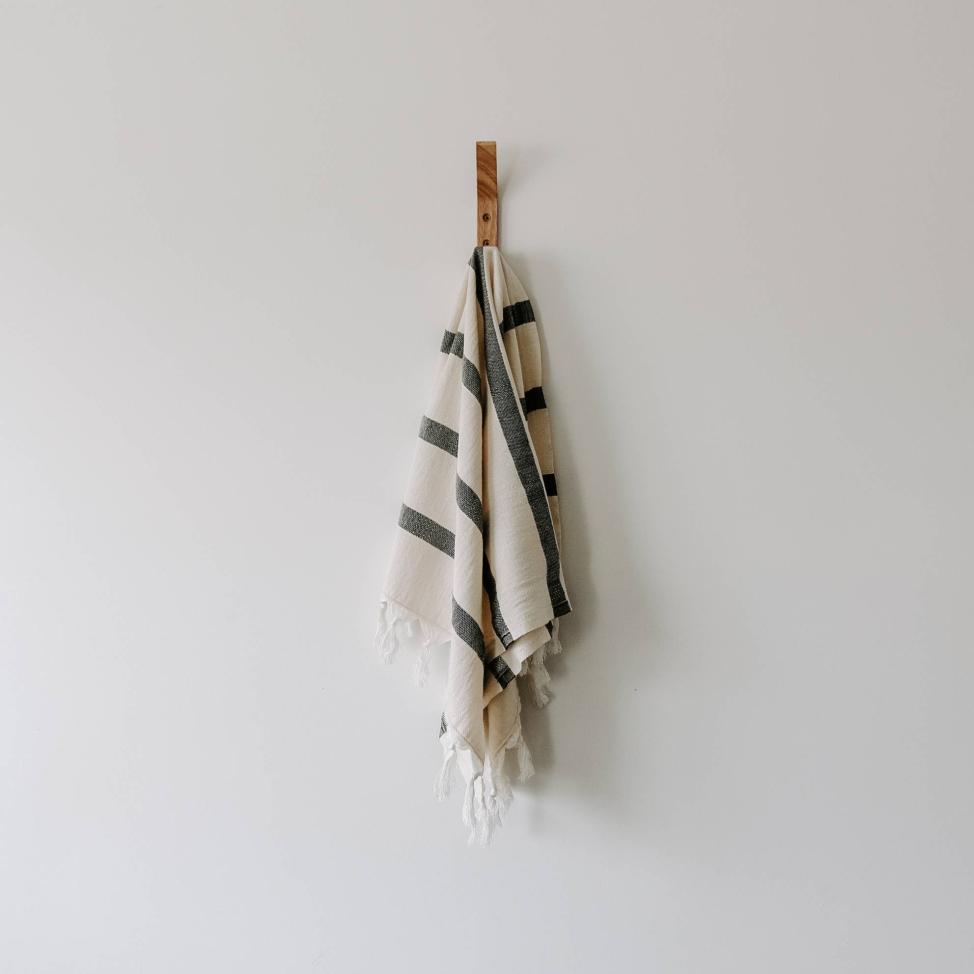 Turkish Cotton Hand Towel | Single Stripe Design