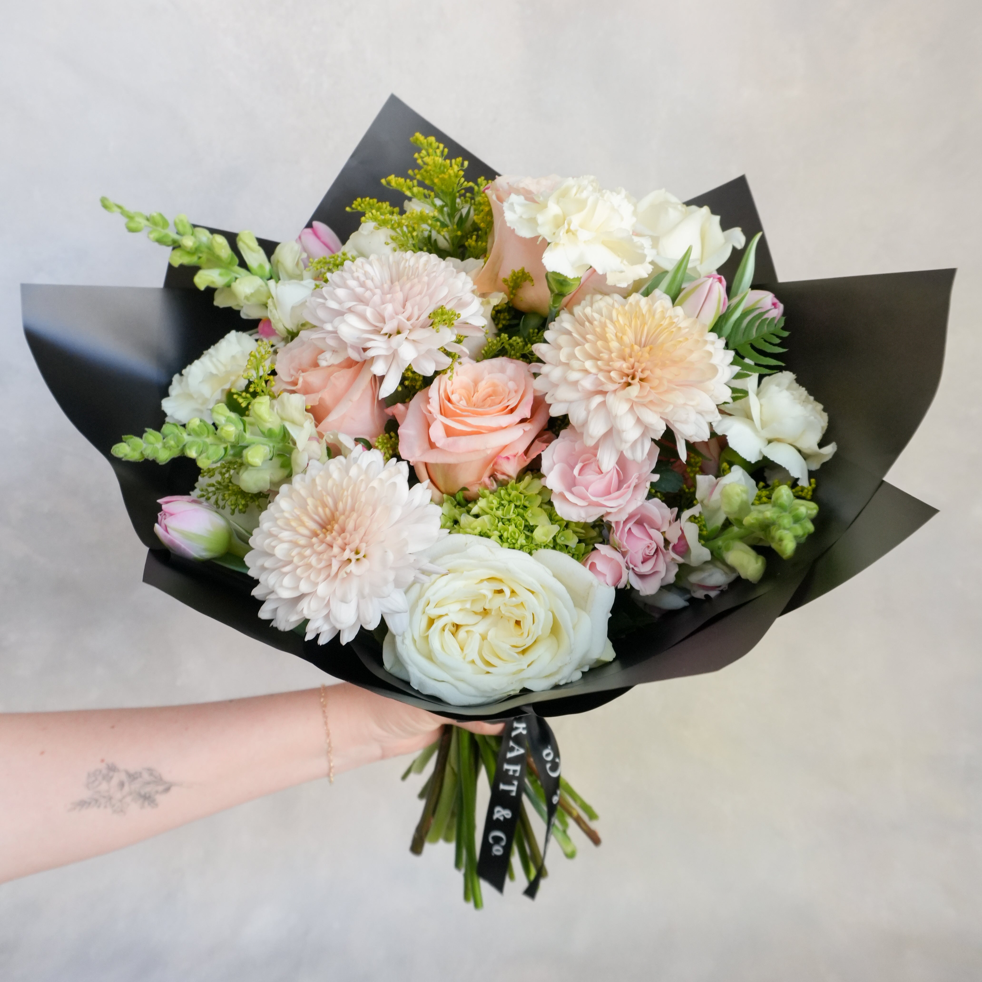 Hand Tied Bouquet | Classic