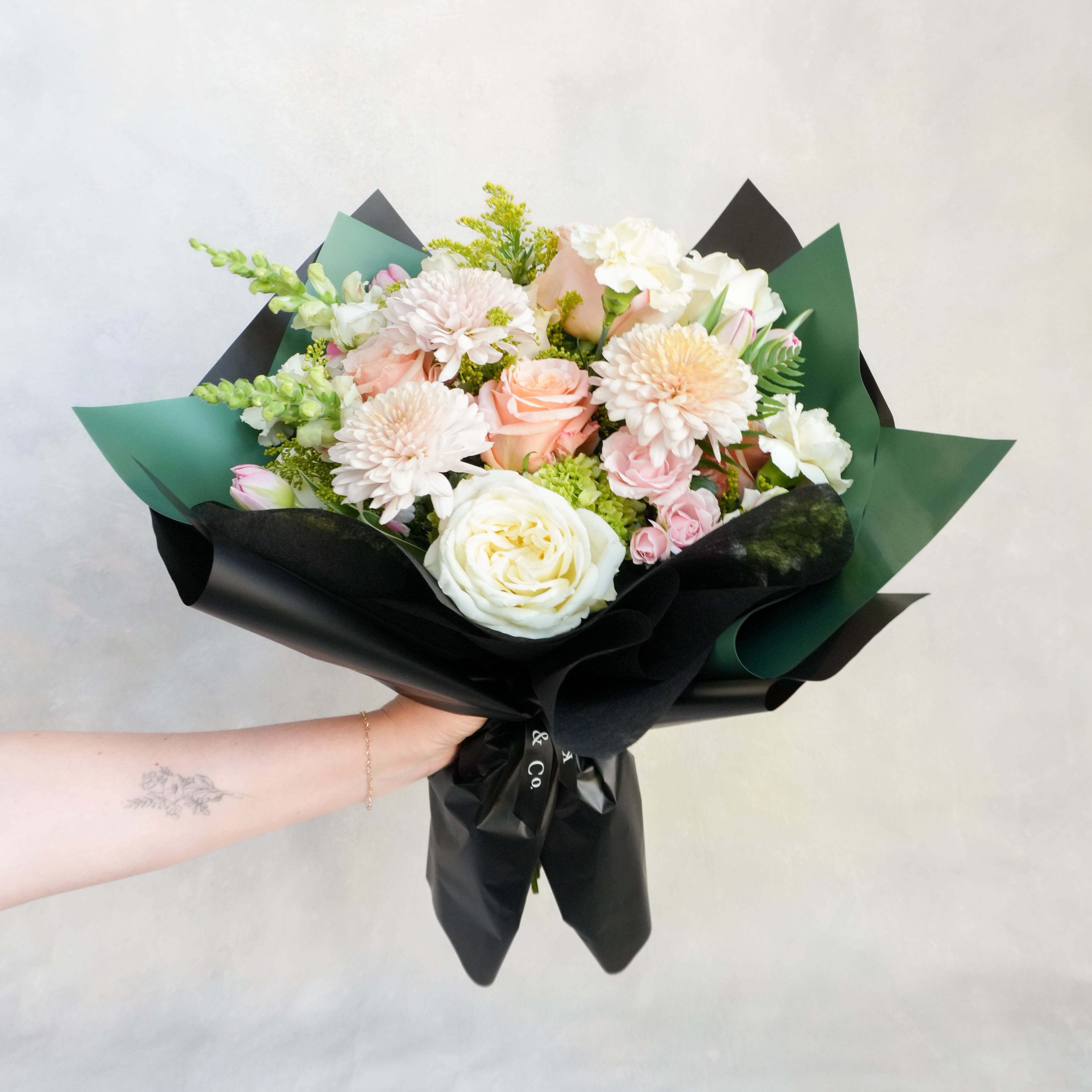 Hand Tied Bouquet | Luxe