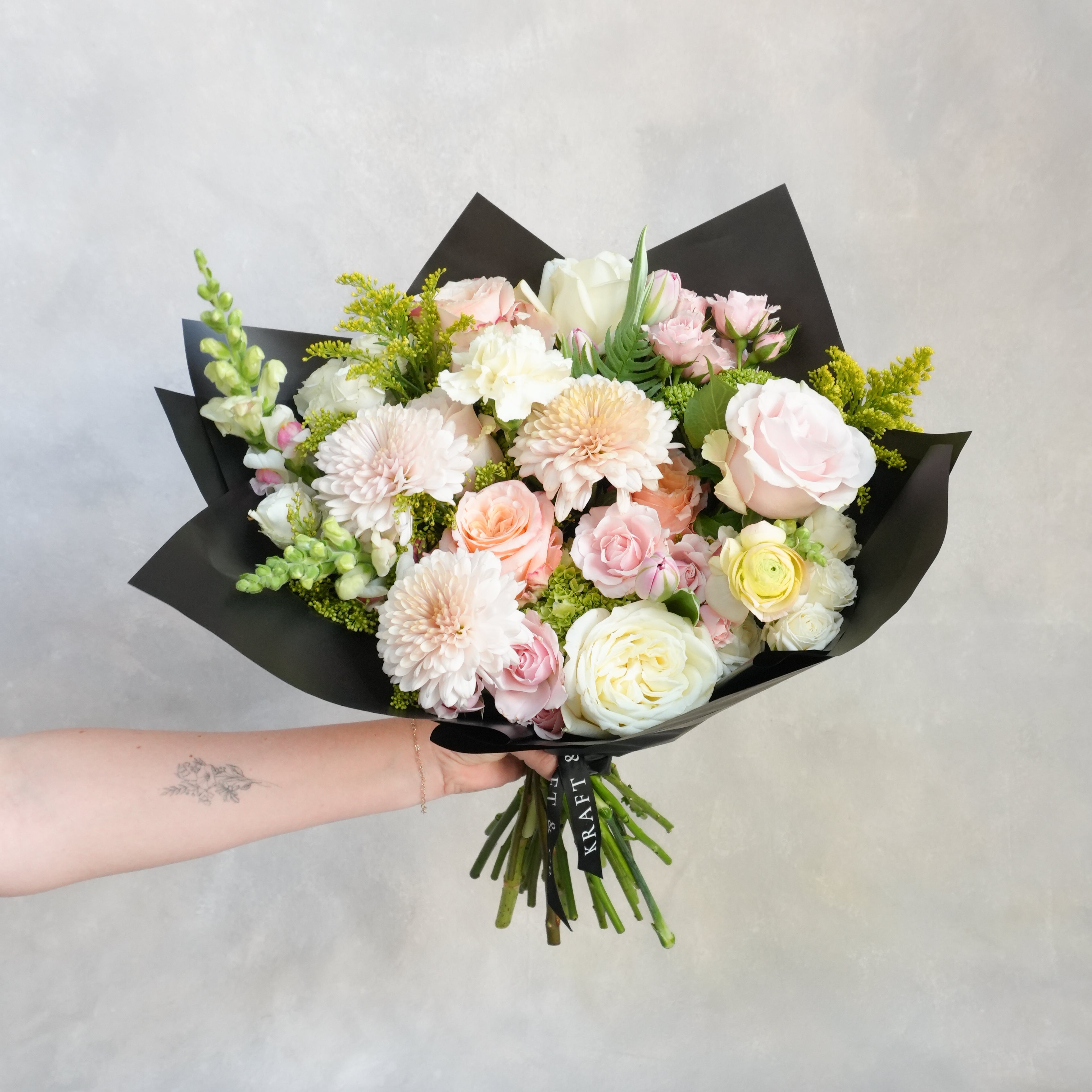 Hand Tied Bouquet | Grand