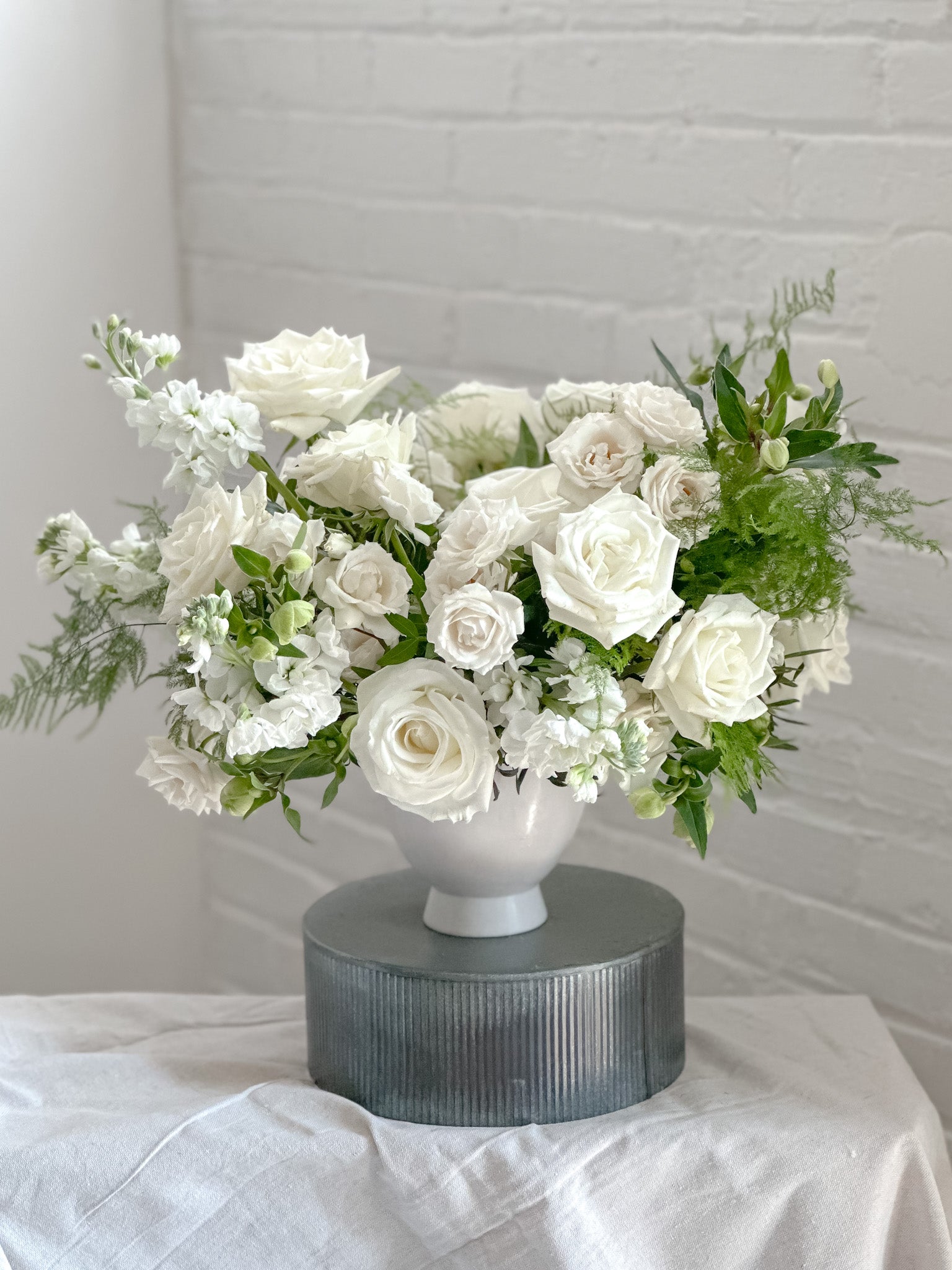 Classic Standard Centerpiece Arrangement, Event Floral Collection, Classic Color Palette, Wedding Collection, Floral Arrangement 