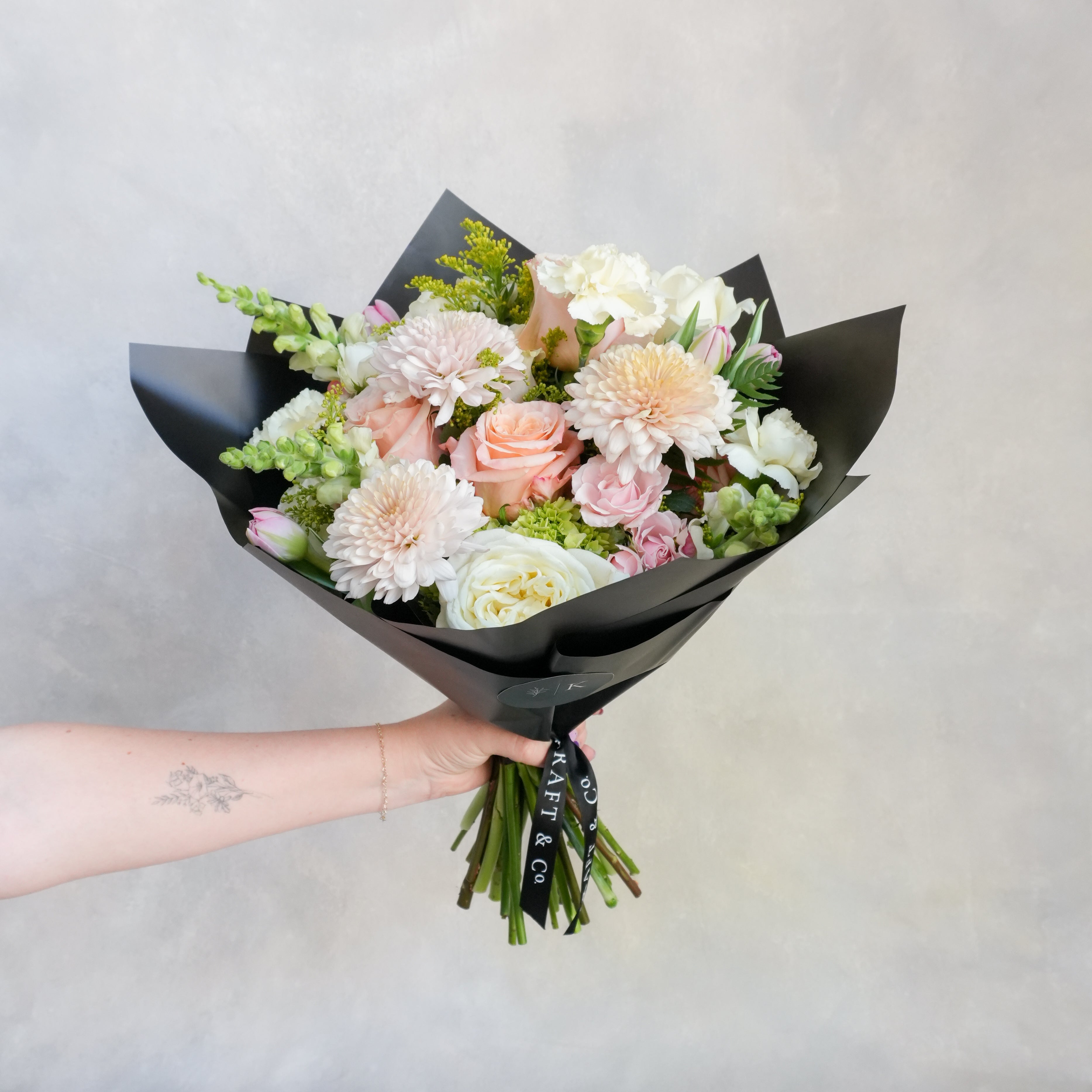 Hand Tied Bouquet | Classic