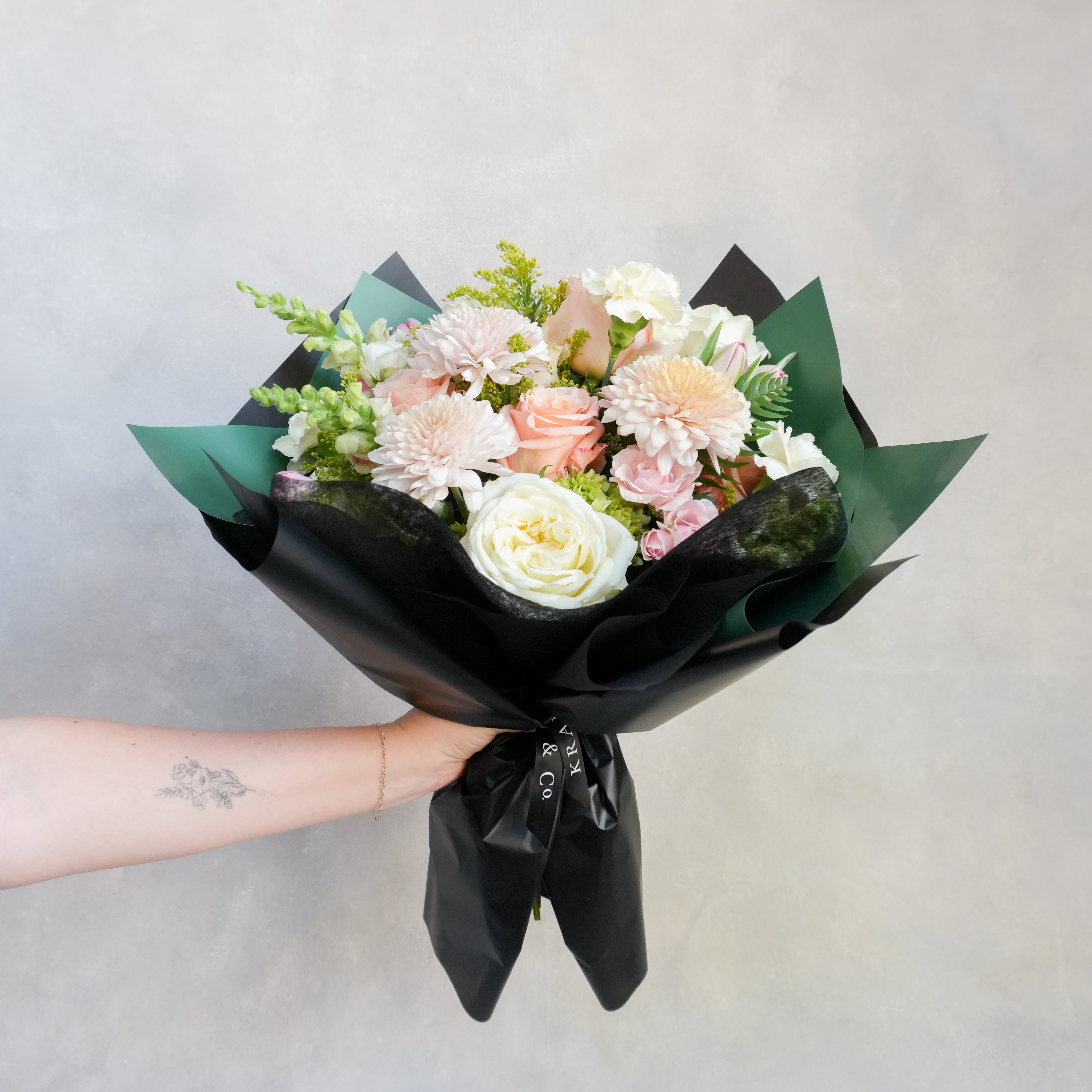Hand Tied Bouquet | Classic