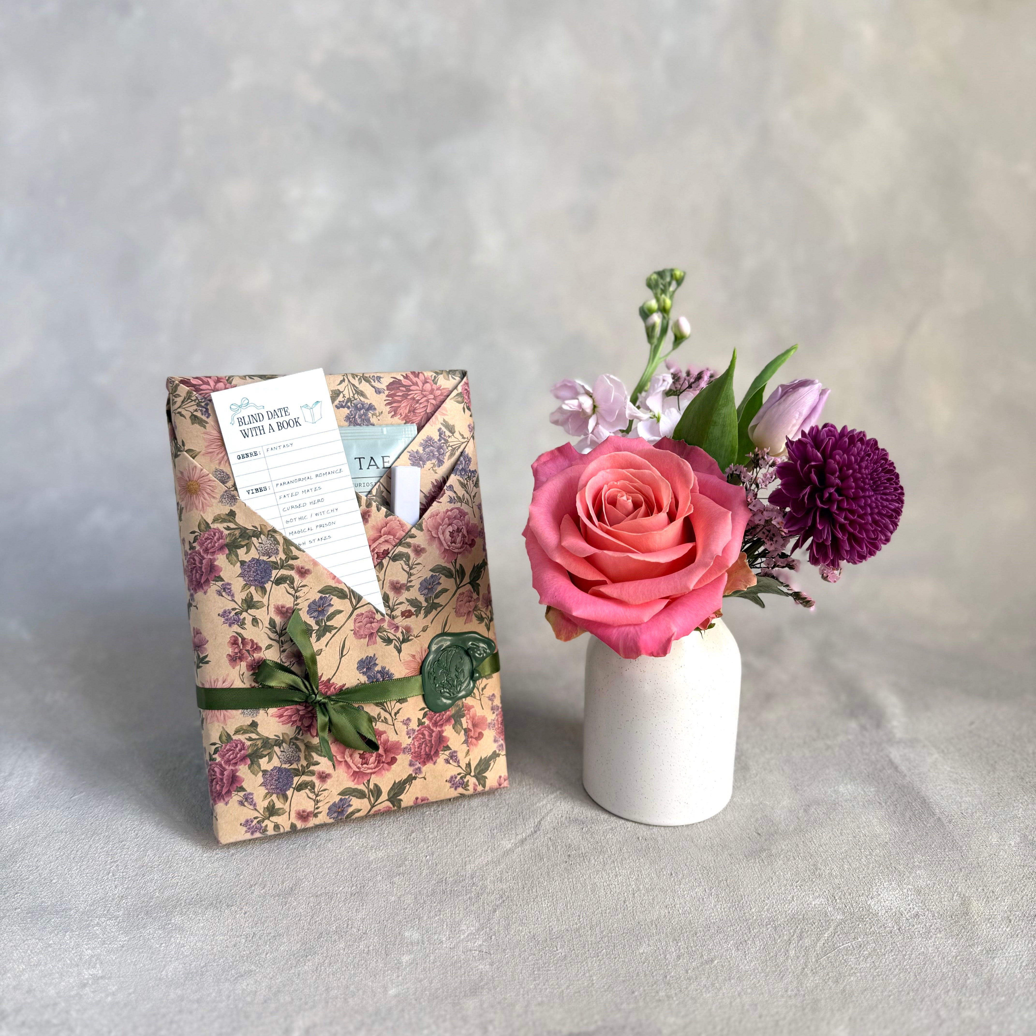 Book & Flowers Gift Set