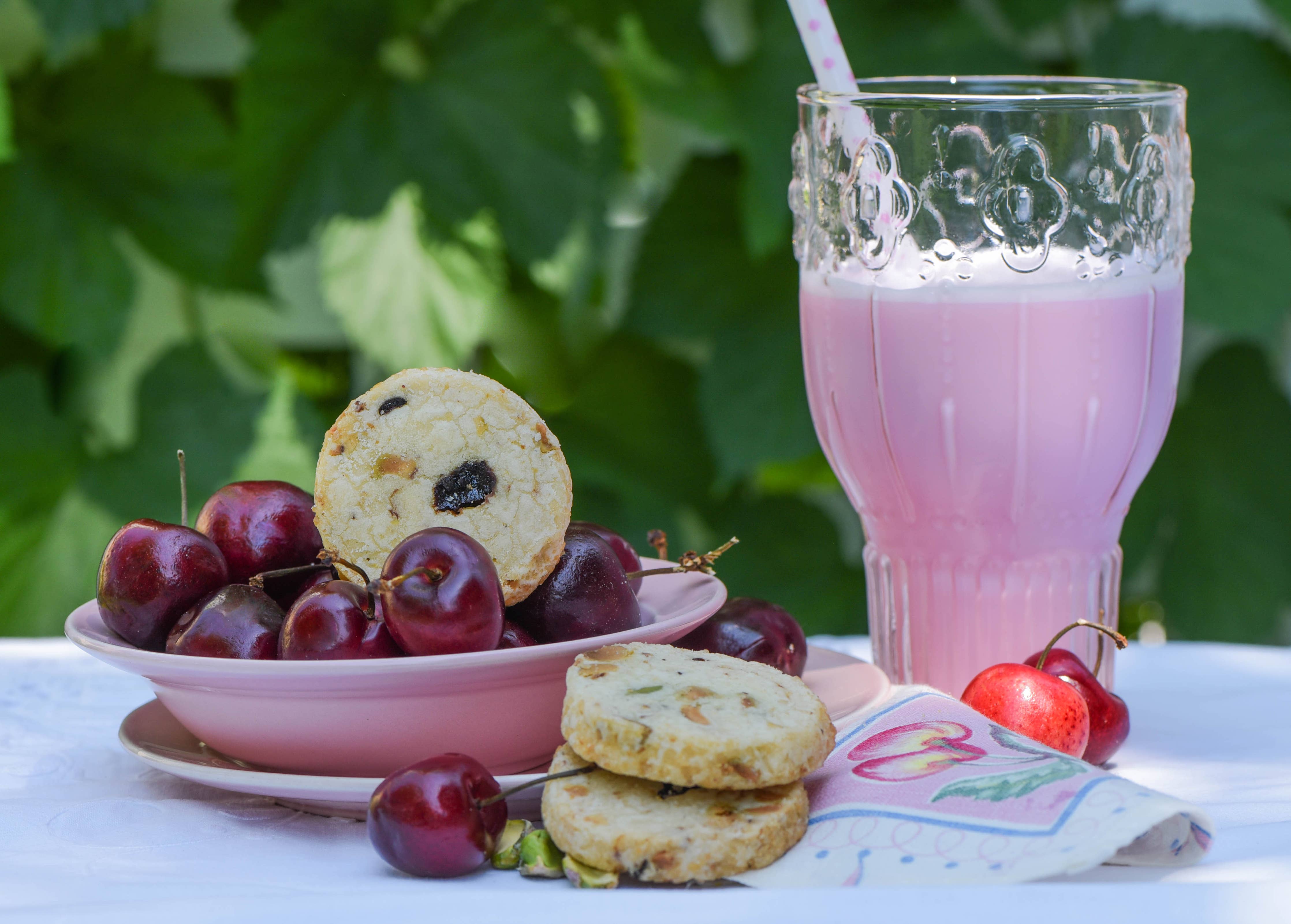 Pistachio Cherry Sable Cookies - 3 oz